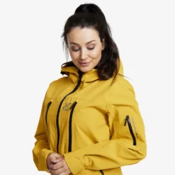 Whisper Jacket Women Lemon Curry -Pause Camping 051cf656 8d5d 42d0 84a8 956887bd8245 scaled