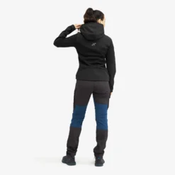 Wander Pro Wool Hoodie Women Charcoal Black -Pause Camping 16fa8edf cbc0 4c6f a933 cb88499cf175 scaled
