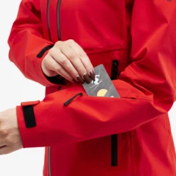 Cyclone Rescue Jacket 2.0 Women Flame Scarlet -Pause Camping 5a26e501 7a46 4472 a11c e0a8fa9acc96 scaled