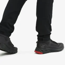 Nordwand Short Trousers Women Jetblack -Pause Camping 6221df03 adda 4f16 a673 300b8dc1897a scaled