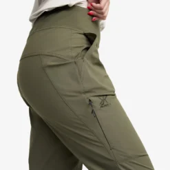 Breezy Outdoor Trousers Women Grape Leaf -Pause Camping a14ed3a4 fe2a 48e7 829b 4343c85a7524 scaled