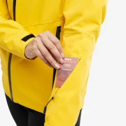 Cyclone Rescue Jacket 2.0 Women Yellow 15 Cyclone Rescue Jacket 2.0 Women Yellow -Pause Camping a2dc9ea9 bed7 4320 aa34 641af577148d scaled