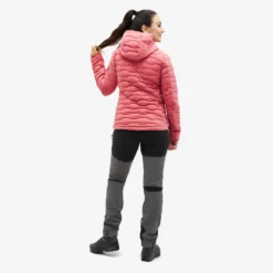 Flex Down Jacket Women Holly Berry 8 Flex Down Jacket Women Holly Berry -Pause Camping a7cd0e5b dba0 4b38 9b74 ecba08d5a444 scaled