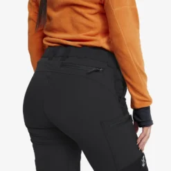 Wander Pro Shorts Women Black -Pause Camping aaafecc7 75d1 4622 8540 15111d06a930 scaled