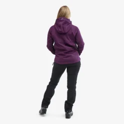 Hybrid Jacket 2.0 Women Dark Purple Rain -Pause Camping b25600eb 3e21 4ad5 bbd9 298a942b60d4 scaled
