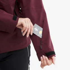 Cyclone Rescue Jacket 2.0 Women Burgundy -Pause Camping c01118ce 0e5c 4aa4 b8fb f27dfa9e7aea scaled