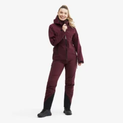 Cyclone Rescue Jacket 2.0 Women Burgundy -Pause Camping ed7dff4c 615d 4b84 b4f3 387fa3afb618 scaled