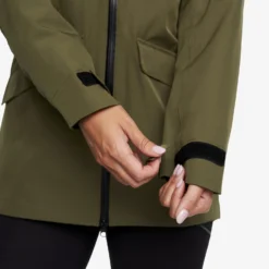 Monsoon Jacket Women Olive Night -Pause Camping f8ae1b94 5b1d 40c6 b9c4 7979ec20b183 scaled