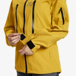 Whisper Jacket Women Lemon Curry -Pause Camping ff894484 f940 4796 947a f0df9880c3b4 scaled